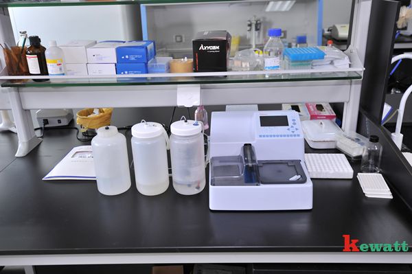 DSC_1040_副本.jpg 乙腦病毒實驗室工作區(qū)